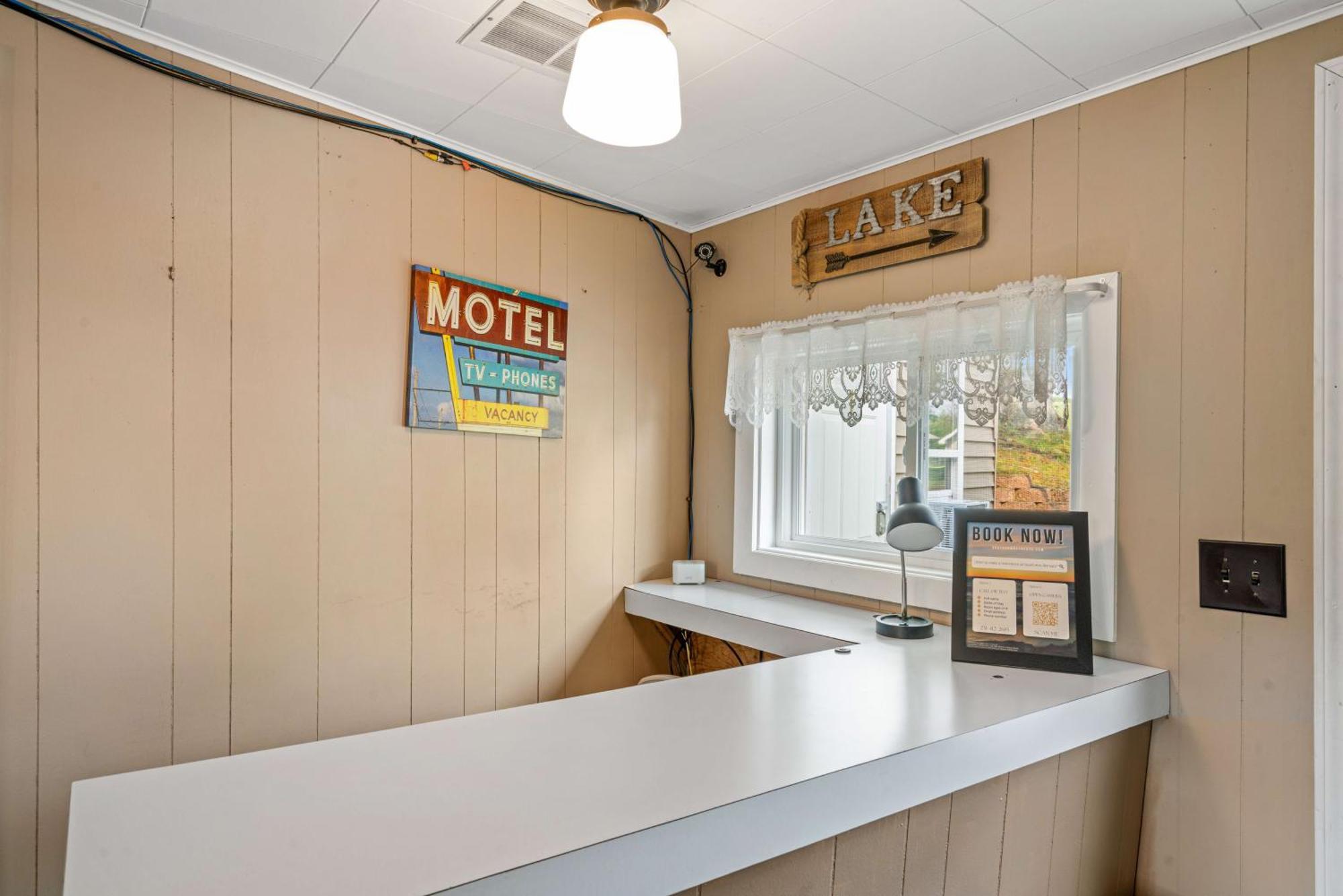 South Arm Retreats Motel East Jordan Kültér fotó