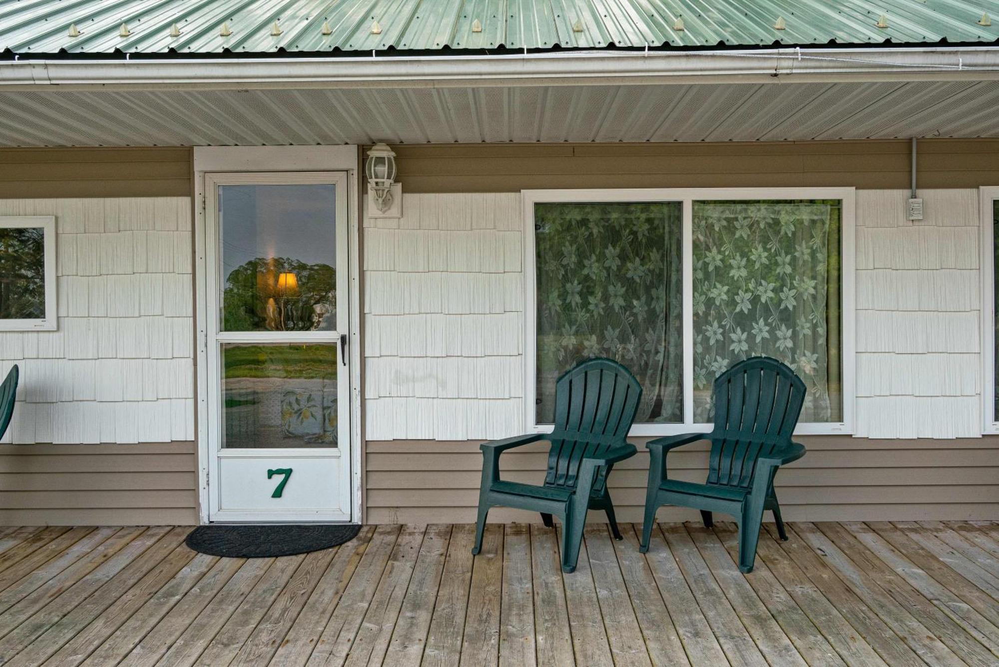 South Arm Retreats Motel East Jordan Kültér fotó